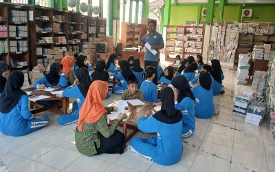 Perkuat Kompetensi Literasi, MTs Negeri 2 Tegal Gelar Lomba Resensi Buku